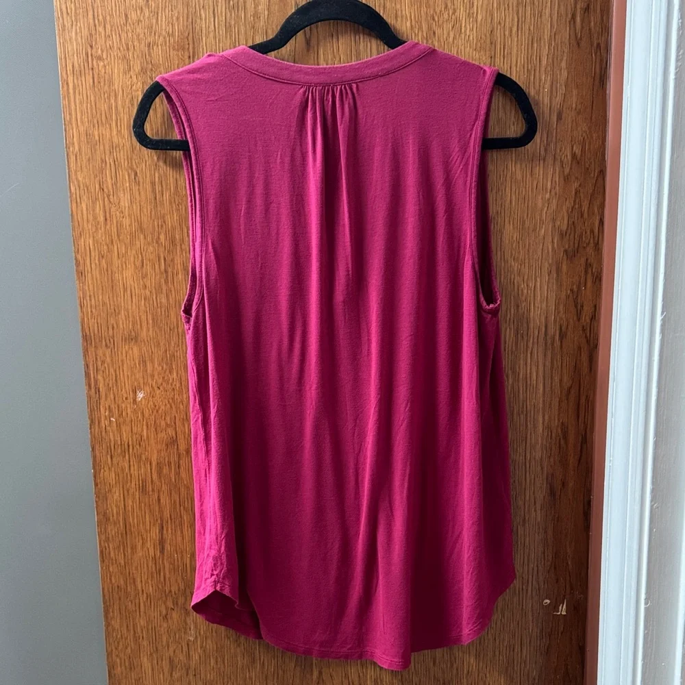 LOFT Sleeveless Blouse in Pink - Picture 4 of 4